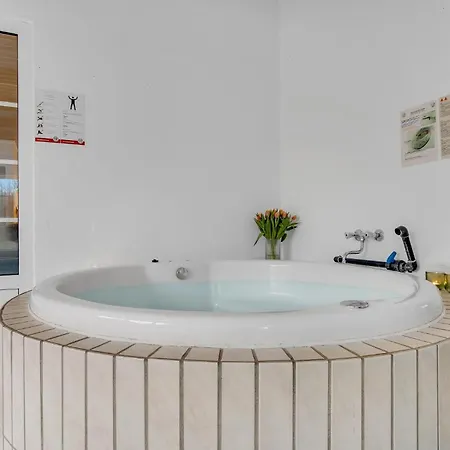 Prázdninový dům Cozy In With Sauna