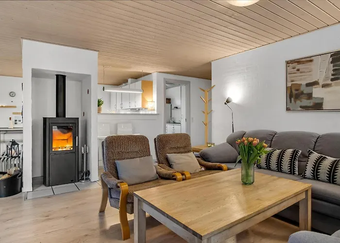 Дом отдыха Cozy In With Sauna