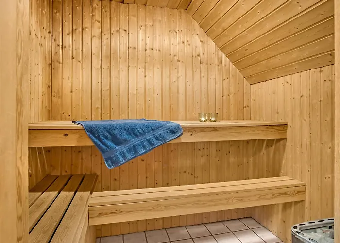 Дом отдыха Cozy In With Sauna